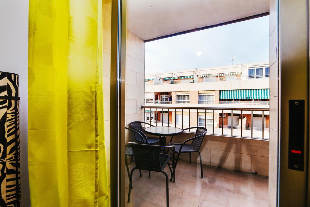 Apartamentos Madrid Torrevieja Extérieur photo